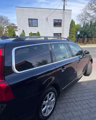 Volvo V70 cena 23400 przebieg: 240000, rok produkcji 2009 z Katowice małe 106